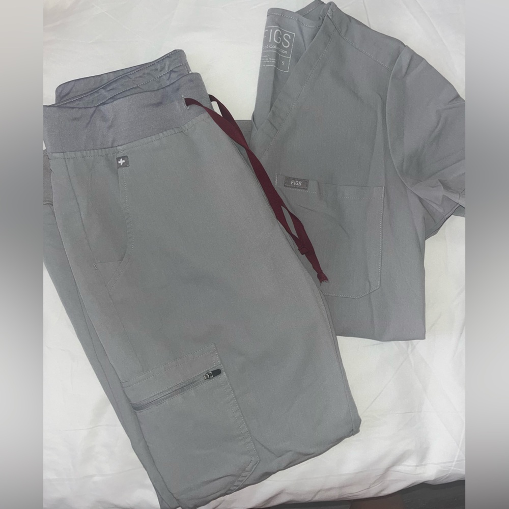 Figs Scrub Set - Cement color